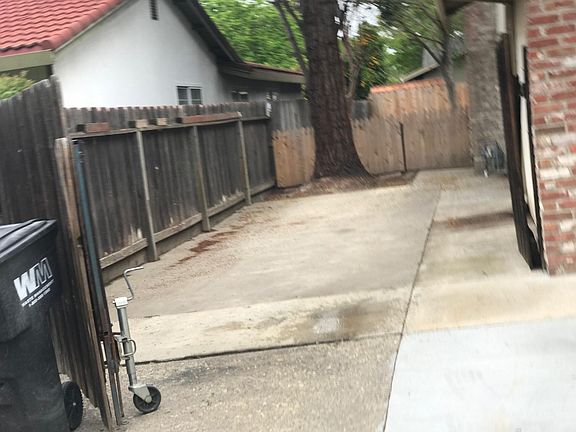 3rd image of 1425 Clovewood Ave