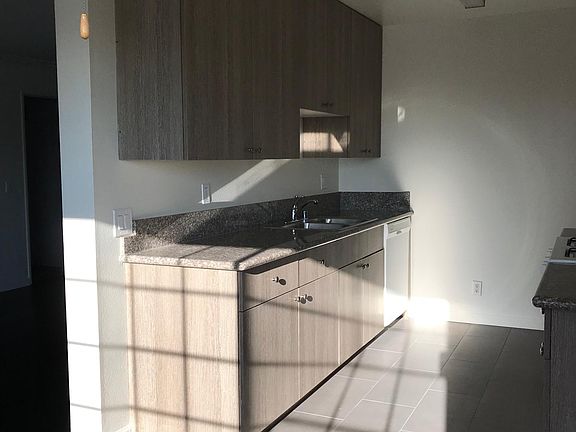 3rd image of 1503 N Edison Blvd #6
