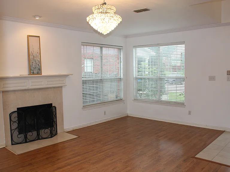 5017 Remington Dr — Photo 16