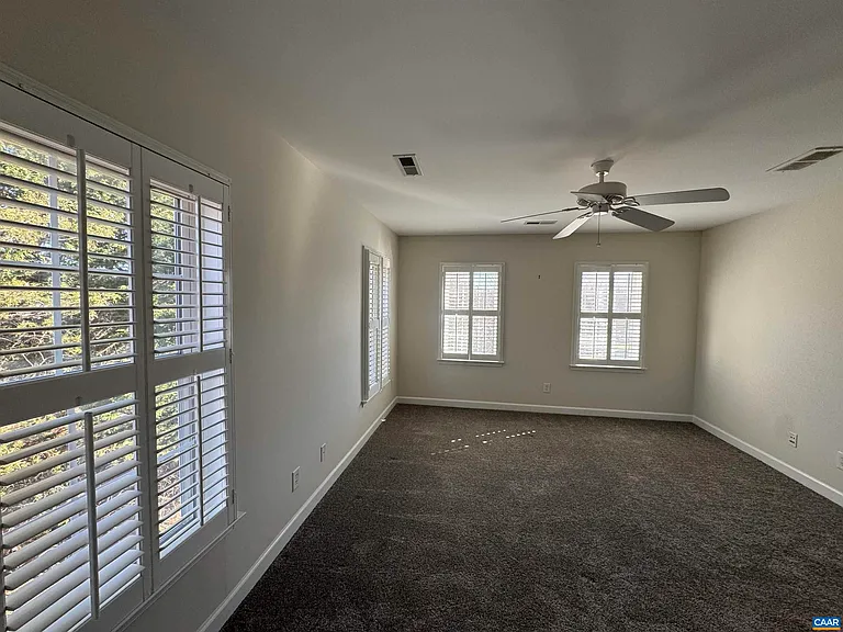 5426 Hill Top St — Photo 10
