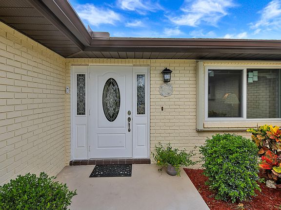 5th image of 10796 Green Trail Dr S