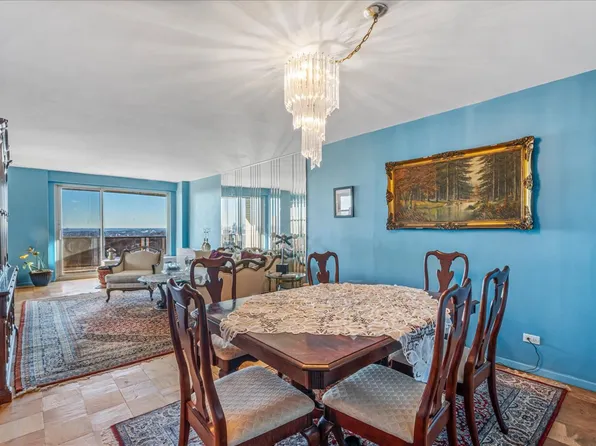 110-11 Queens Boulevard image 5 of 33