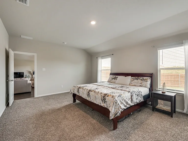 16545 Springs Rd — Photo 12