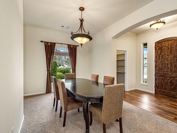 4th image of 510 W Nevada St