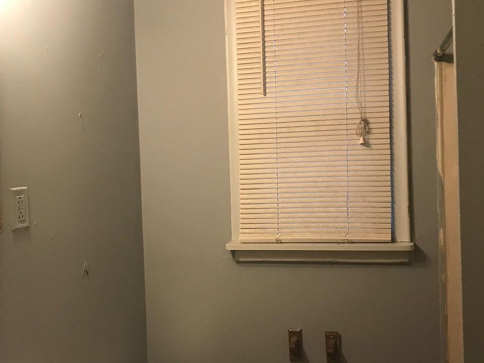 2nd image of 1673 Pagel Ave