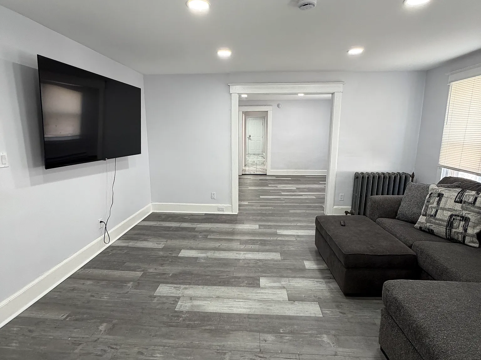 2 bed, 1200 sqft, $1,500 — Photo 1