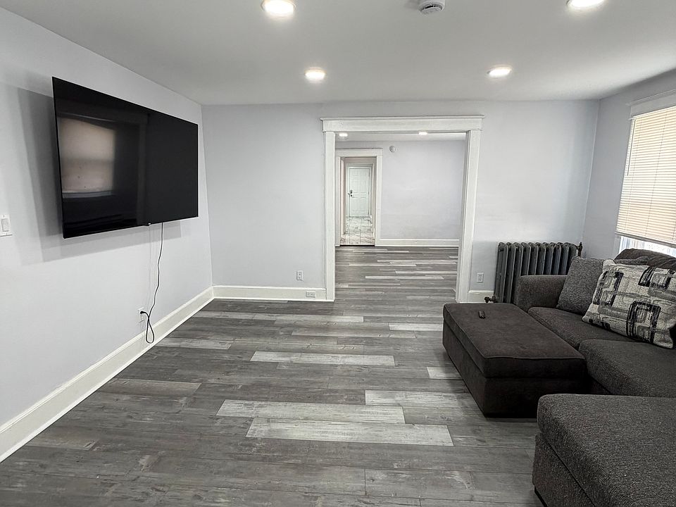 1st image of 11.5 Mather St #1