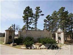 3rd image of 1904 La Maison Pl