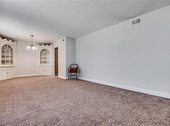 5th image of 5816 Gardendale Dr