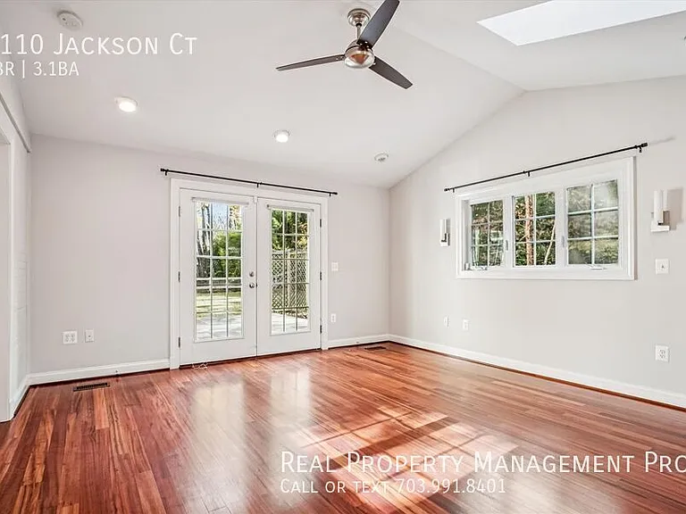 1110 Jackson Ct — Photo 13