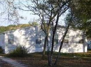 975 Paradise Island Dr, Defuniak Springs, FL 32433