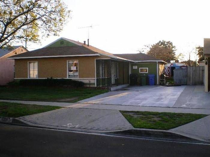 2nd image of 13207 Volunteer Ave