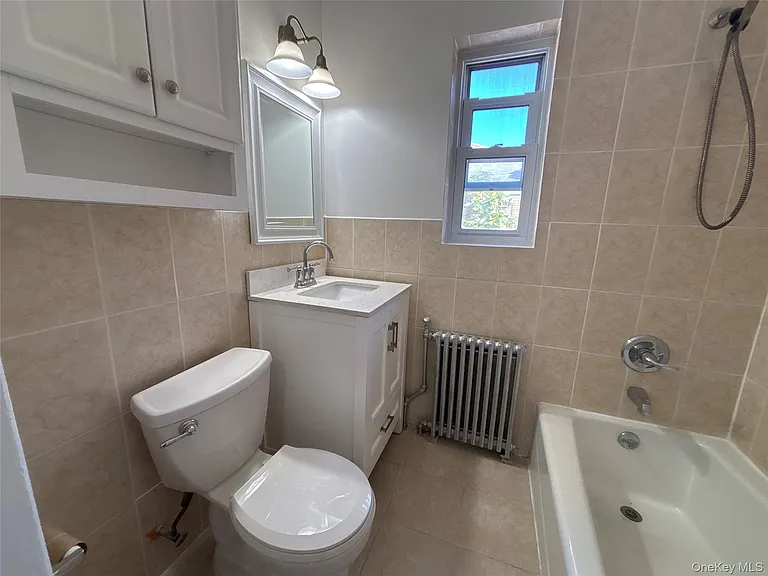 37 Spruce St #2 — Photo 9
