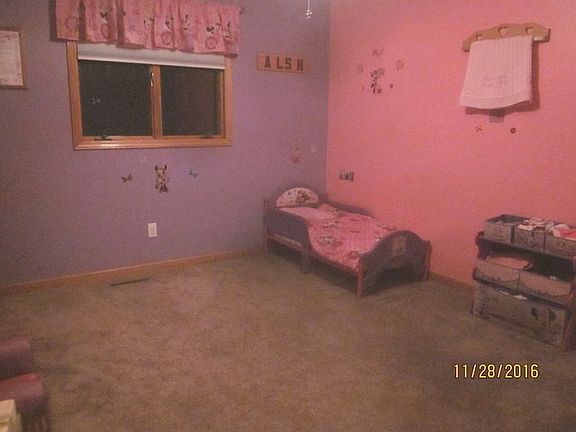 4th image of 607 E Charles St
