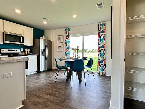 7th image of this home