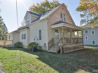 402 W Mechanic St, Hillsboro, IL 62049
