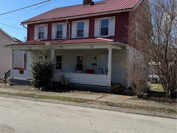 104-106 S Depot St, Mount Pleasant, PA 15666