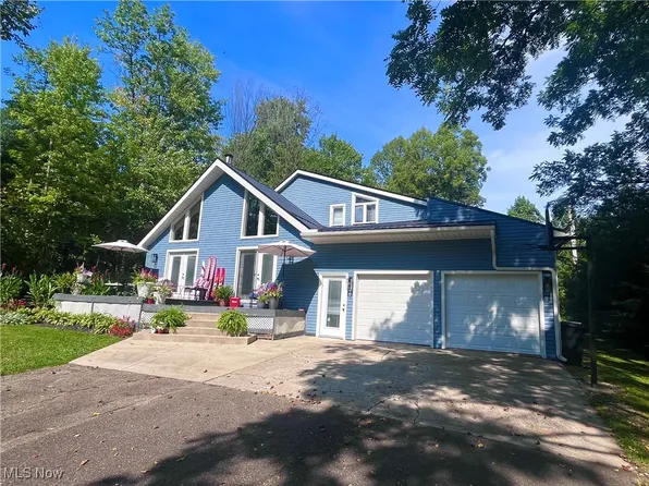 3493 E Buckhorn Dr, Millersburg, OH 44654