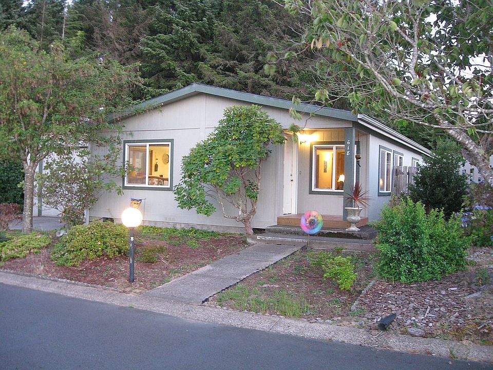 1st image of 618 NE 58th Ct