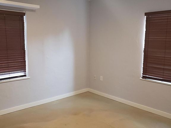 3rd image of 1820 W Heatherbrae Dr
