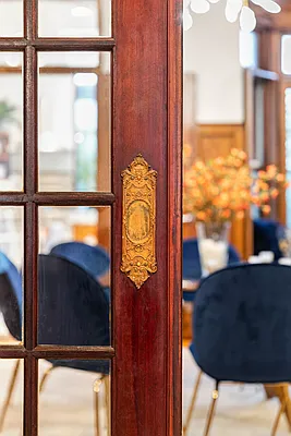 Sold by Sotheby's International Realty | media 8