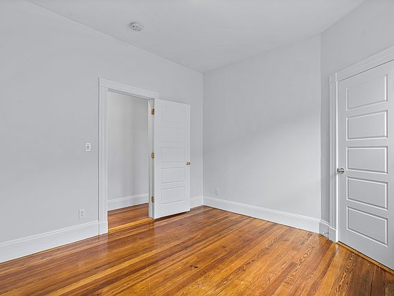 5th image of 35 Harbor View St #3