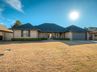 10032 Henderson Dr, Oklahoma City, OK 73139
