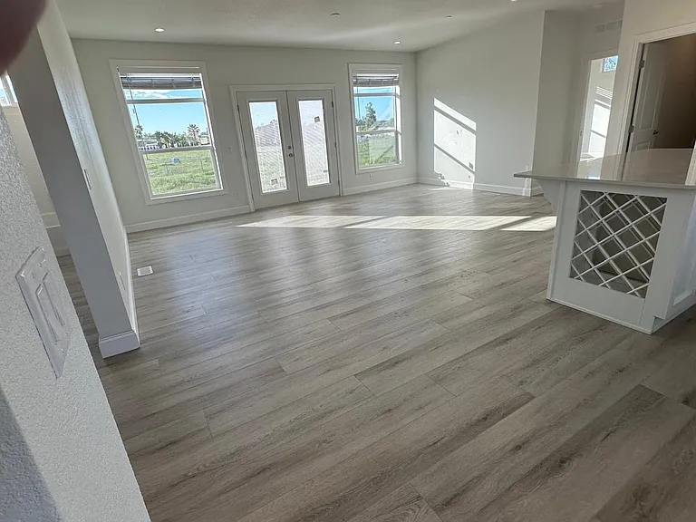 30665 Santa Fe St — Photo 8