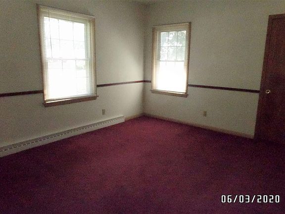 5th image of 402 E Cecil St