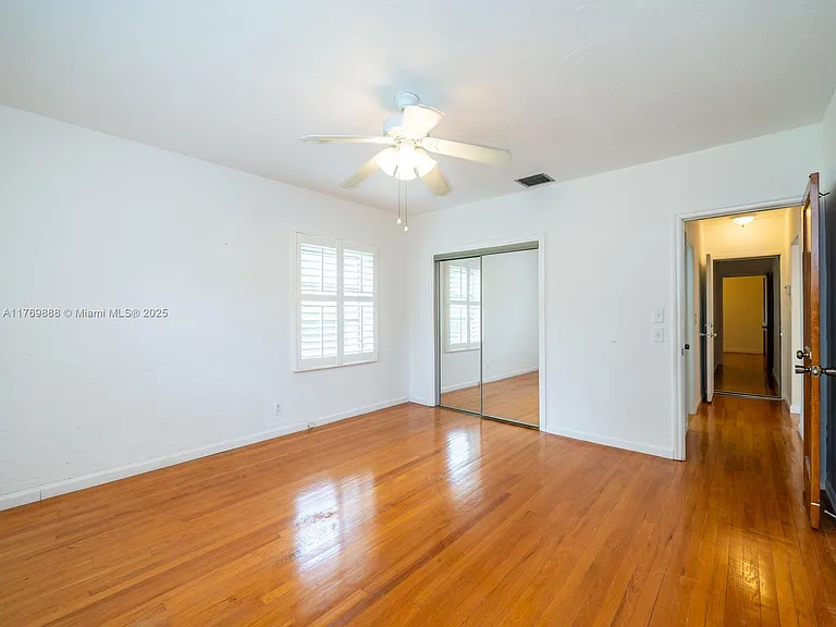 9441 Byron Ave — Photo 43