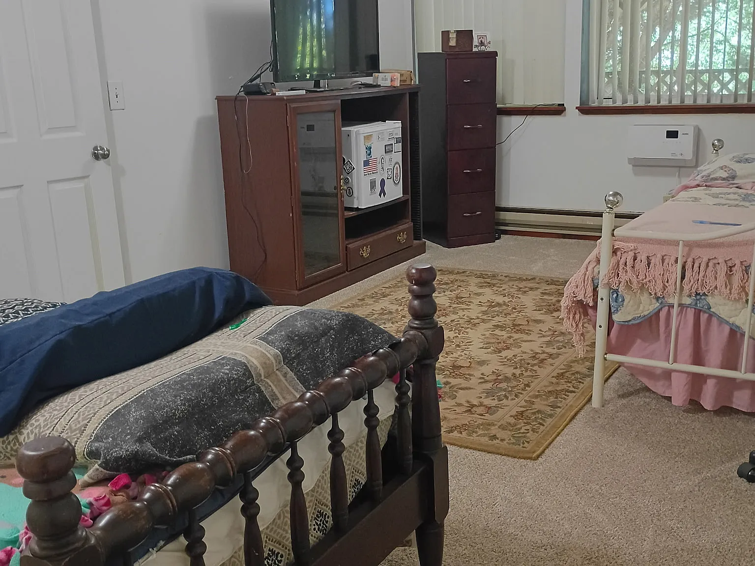 5 bed, 3500 sqft, $1,300 — Photo 1