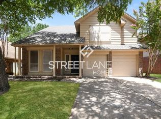 2215 Chapel Downs Dr, Arlington, TX 76017