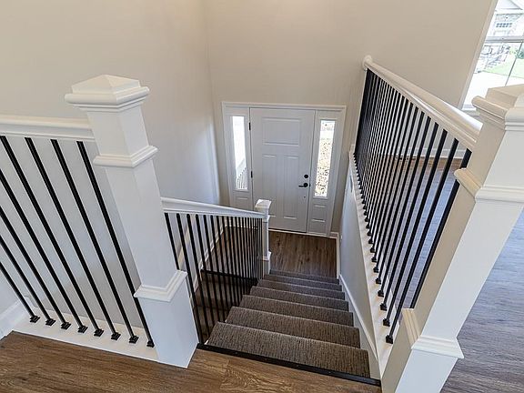 2nd image of 4002 Greywood Lane St