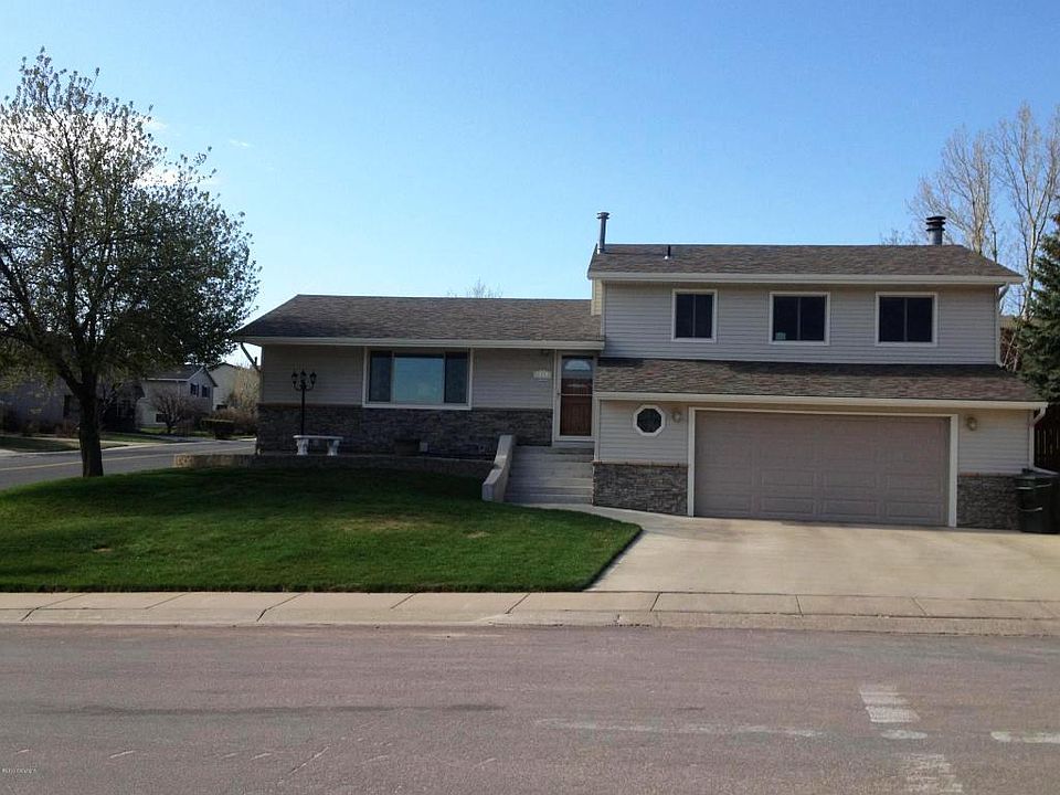 2nd image of 1020 Pioneer Ave