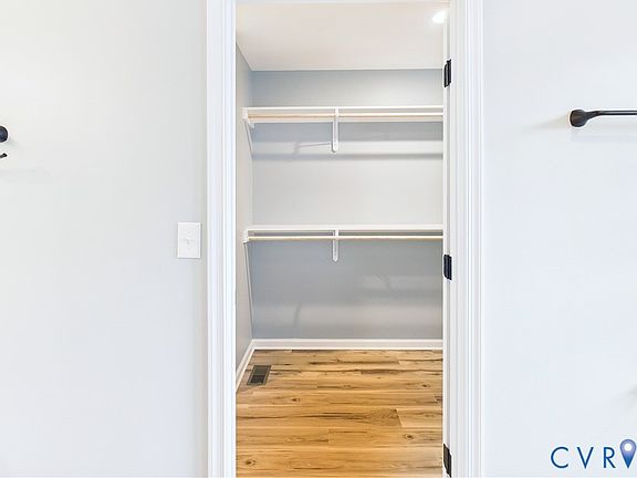 5th image of 11 Spillman Rd