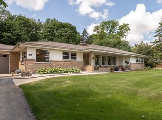 3315 Hidden Hills Dr, Brookfield, WI 53005