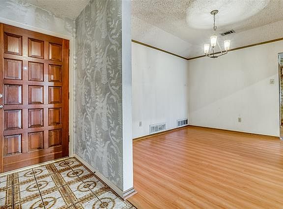 4th image of 1527 Skyview Dr