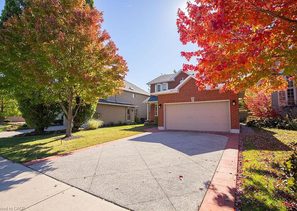 1st image of 7 Falconridge Dr