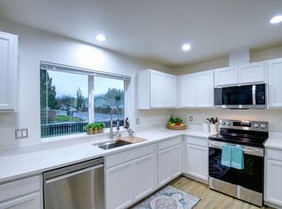 863 Cook Rd #F, Sedro Woolley, WA 98284