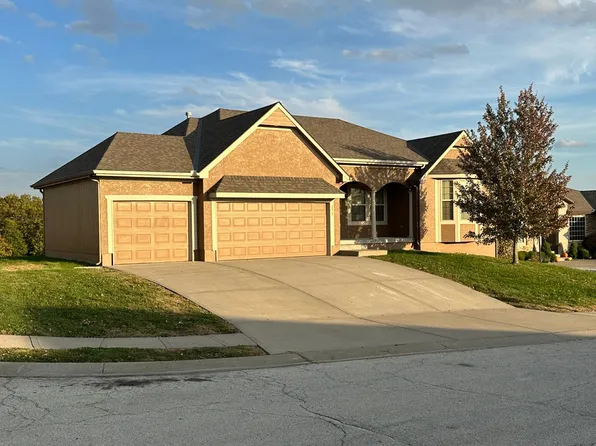 2014 Owen Dr, Pleasant Hill, MO 64080