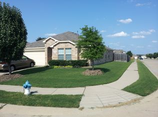 1009 Chatham Ln, Forney, TX 75126