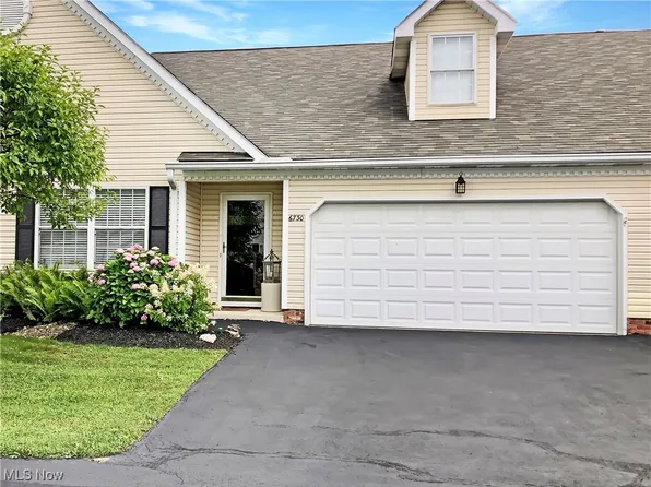 6730 Bayside Dr #28, Madison, OH 44057