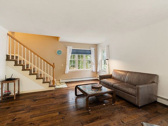 3rd image of 72 Grey Meadow Drive