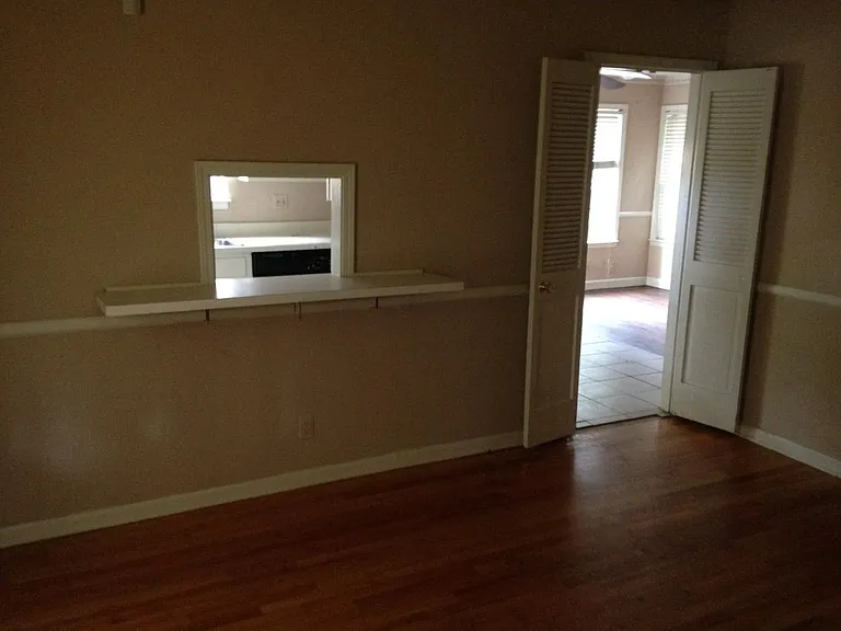 2900 Clearwood Rd — Photo 4