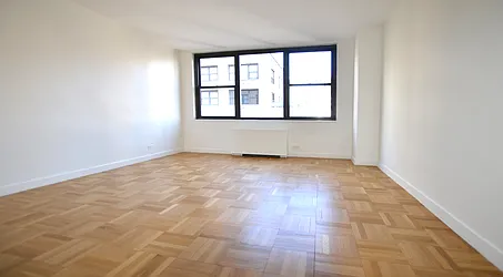 Rented by Manhattan Realty Group