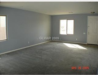 2nd image of 500 S Grand Central Pkwy