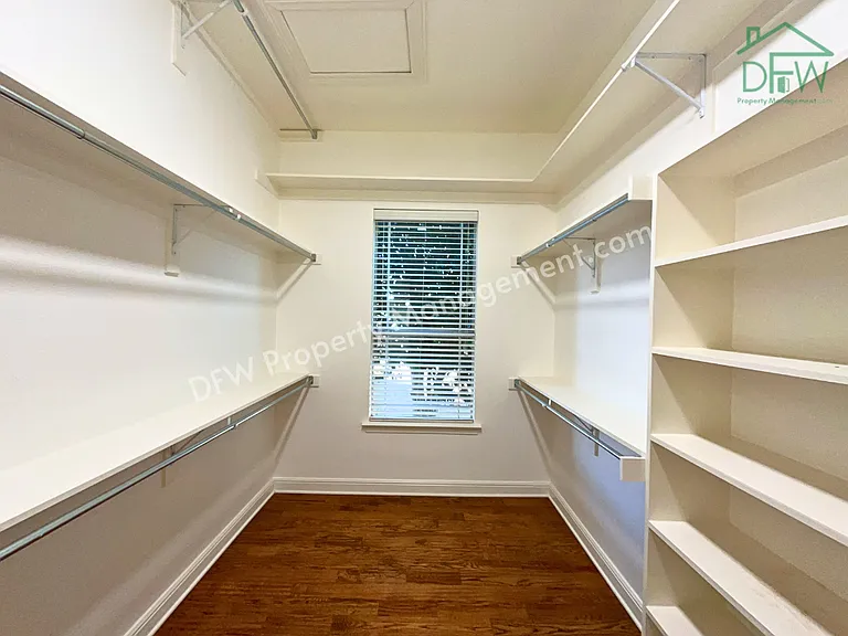 1205 Golden Gate Dr — Photo 14
