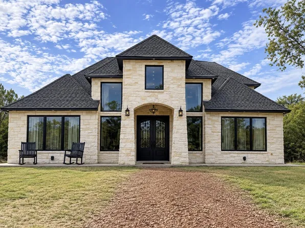 4408 Veal Station Rd, Weatherford, TX 76085
