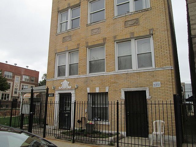 1st image of 709 S Central Park Ave