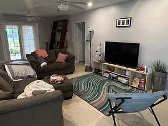 4th image of 5017 Ponce De Leon Blvd